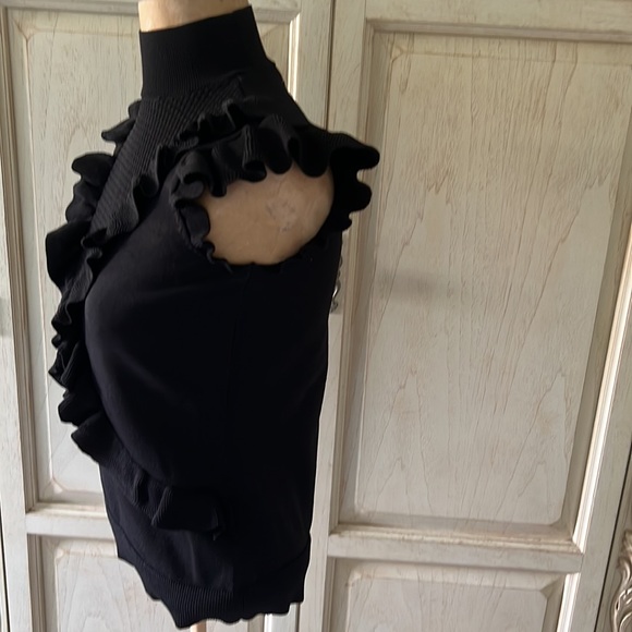 Marled Sleeveless Turtleneck with ruffles Black Small - Picture 5 of 11